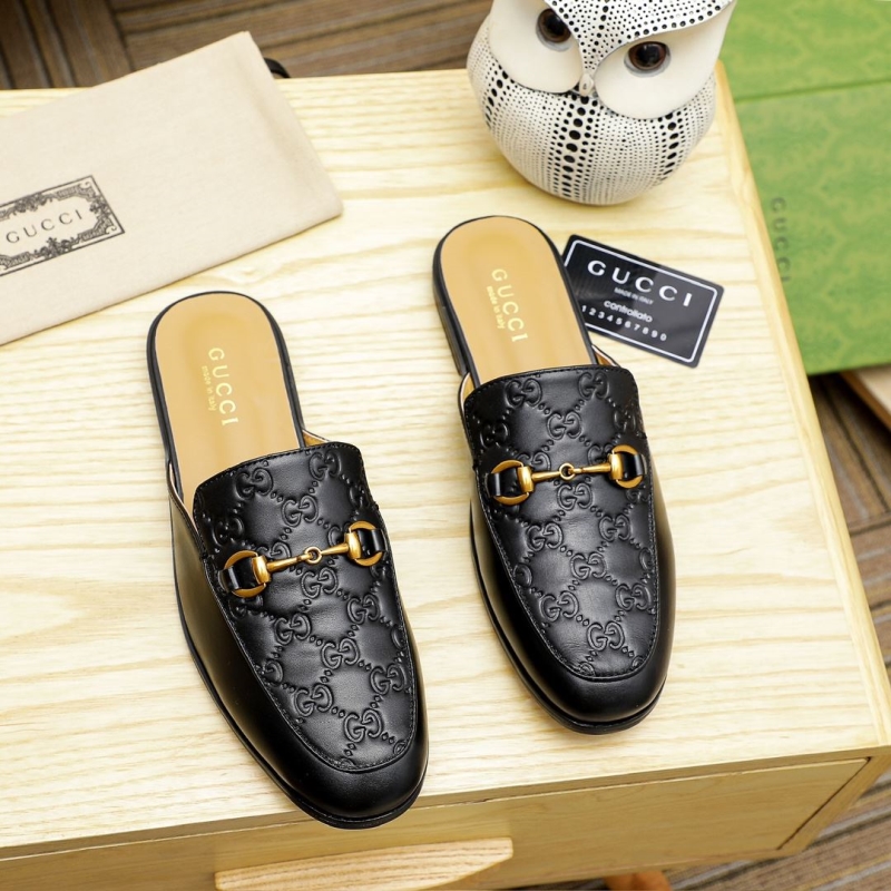 G*u*i slippers